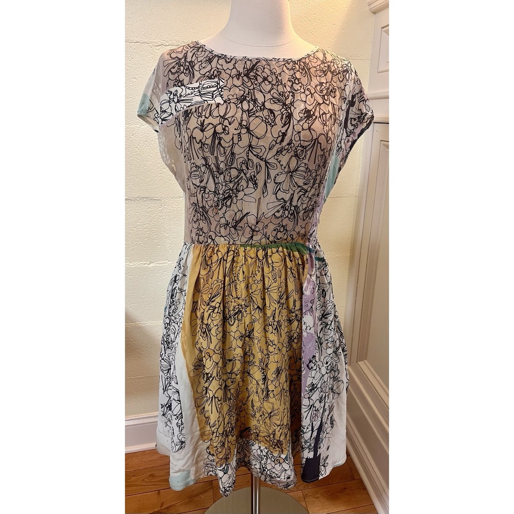 Anthropologie H By Helen Bullock 100% Silk Daisy Scribble‎ Dress Size 4